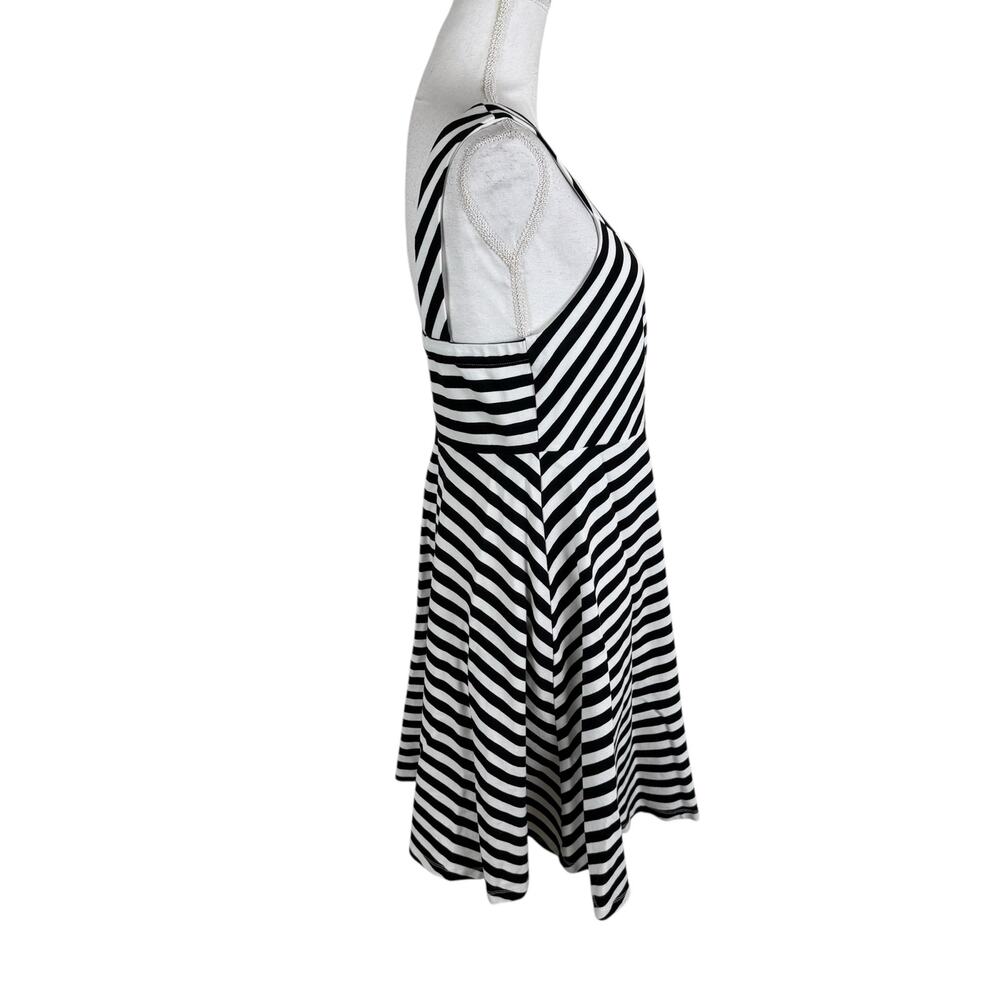 Torrid Mini Skater Dress Size 0 (US Large/12) Black White Striped Retro Summer - Picture 4 of 9